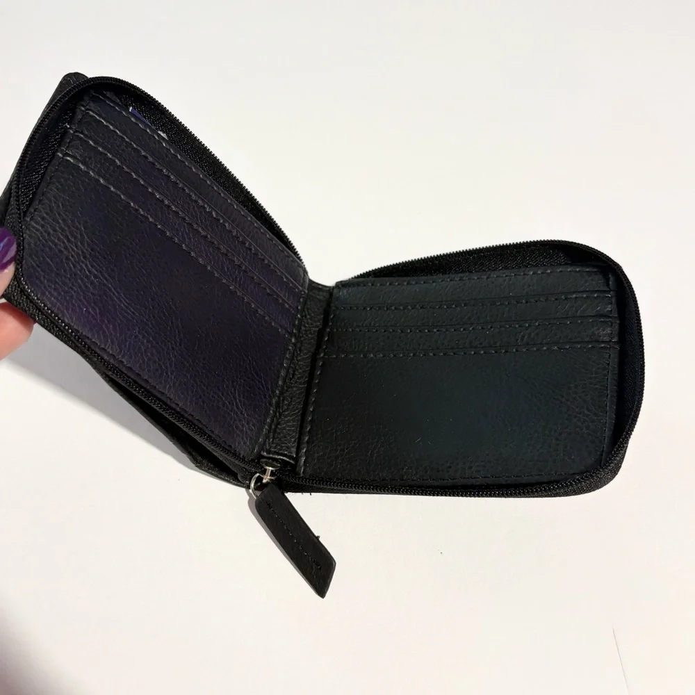 George Black Leather Billfold Zip Close RFID Wallet New with Tags Minor Flaws